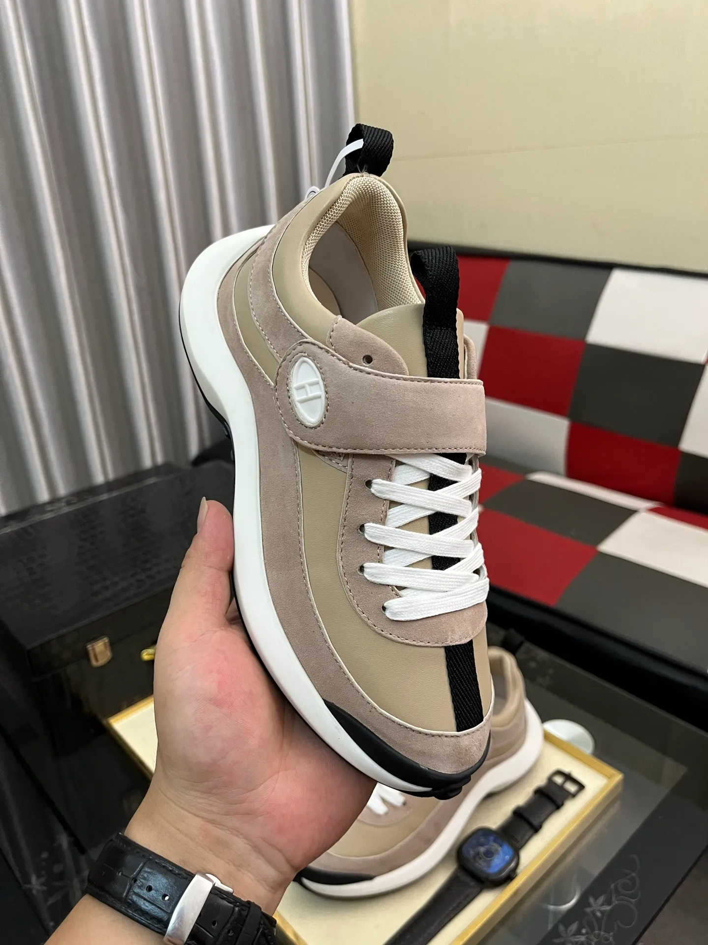 Men's shoes 💰660⌚️⌚️【HERMES】Hermès - High-end quality original order·Casual sports shoes -Upper: 🔝Nappa calfskin, suede calfskin, shoe body sewn brand ´H´ totem, tongue brand logo cloth label -Inner: water-dyed cowhide -Outsole: ultra-light TPU foam rubber; two-color molded outsole -Ultra-high quality control and fine workmanship: outstanding (high-end, noble and classy) -Size: 36-44 (45, can be customized)